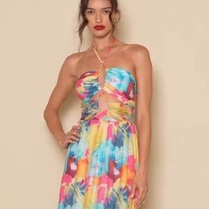 LULUS Stunning One Multi Abstract Print Drawstring
Halter Maxi Dress size M Sun